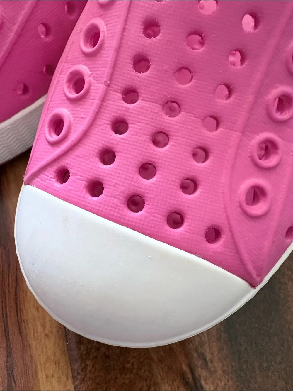 Native Shoes Kids Jefferson Slip-On Water Shoe in Hollywood Pink Size 8